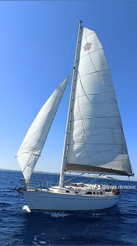 6974e3aa6873a42b33400c2df27671bc_0